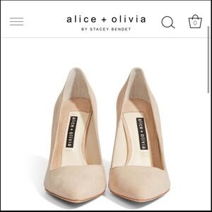Alice & Olivia Dina Cream Suede Heel Women’s Size 10 NWT